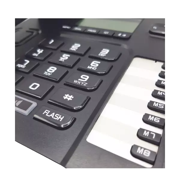 نمای نزدیک از صفحه کلید تلفن رومیزی آلکاتل مدل T76